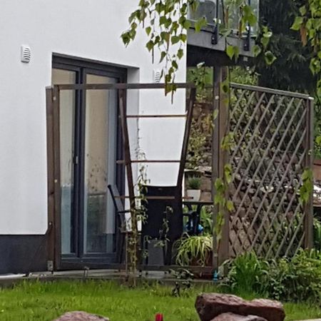 Eubaer Strasse Leilighet Niederwiesa Eksteriør bilde